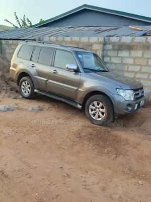 Mitsubishi Pajero 3.2 Di-Dc GLS 2012 Gray