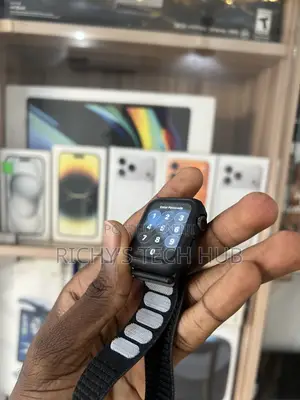 Apple Series 6 40mm GPS Cellular
