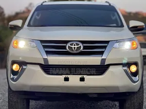 Toyota Fortuner 2019 White