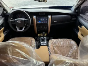 Toyota Fortuner 2019 White
