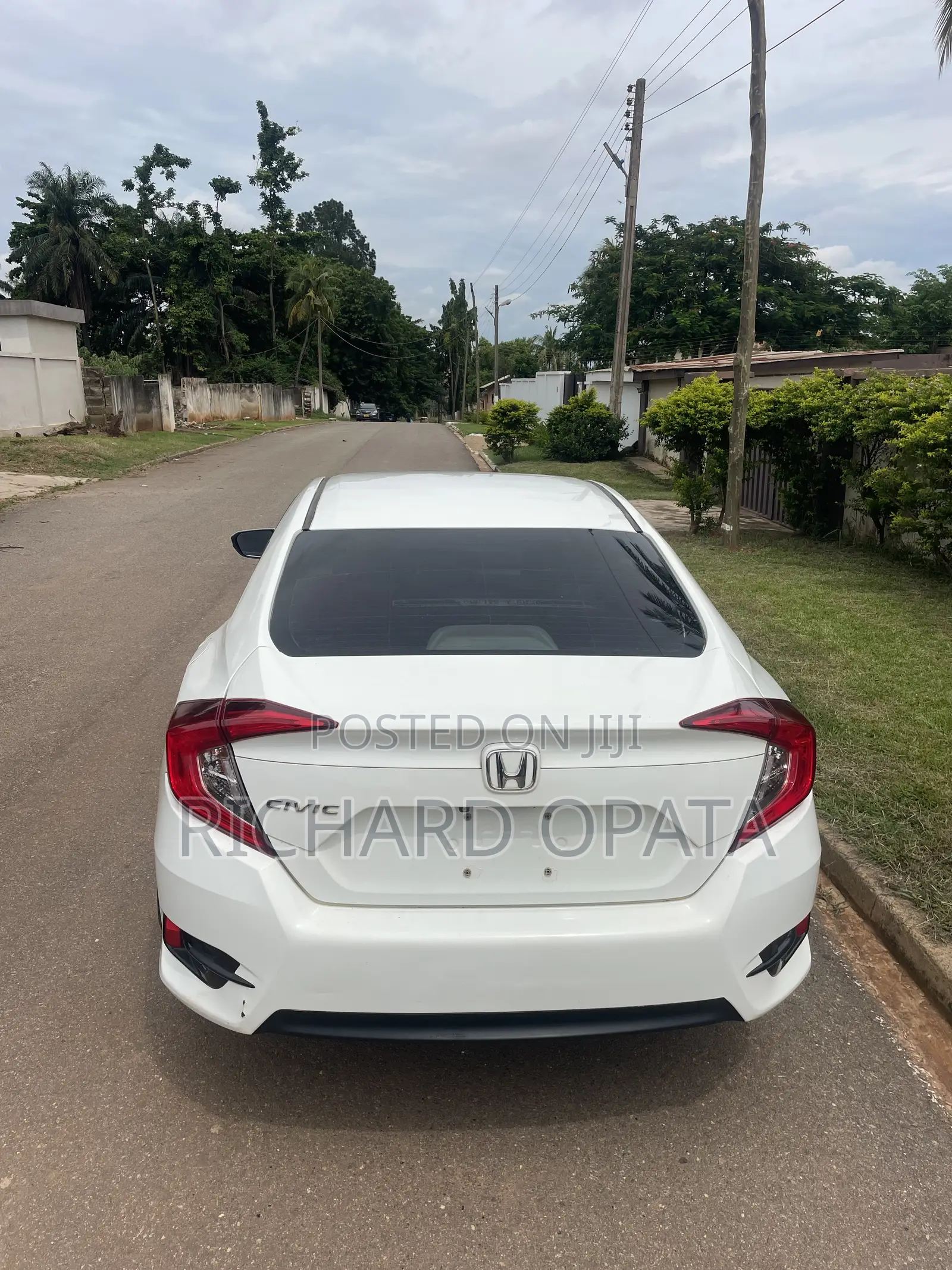 Honda Civic LX 4dr Sedan (2.0L 4cyl) 2016 White