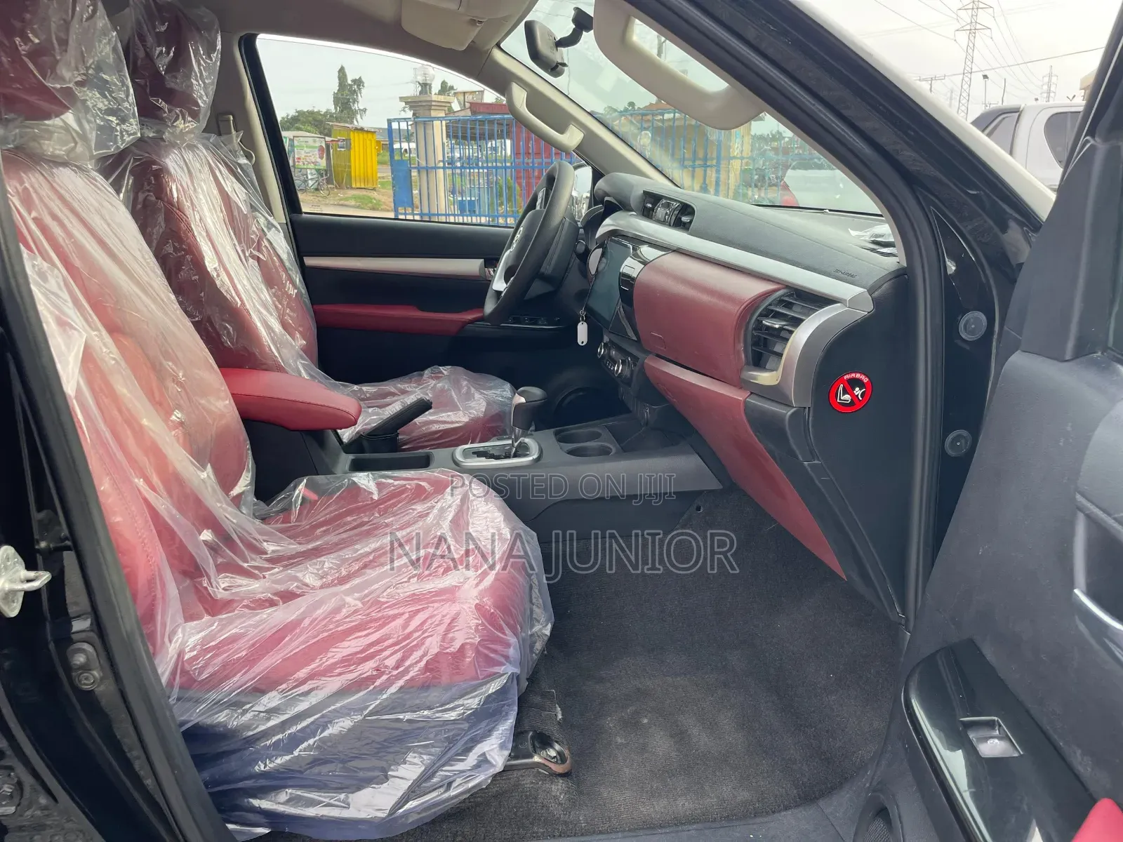 Toyota Hilux 2016 Black