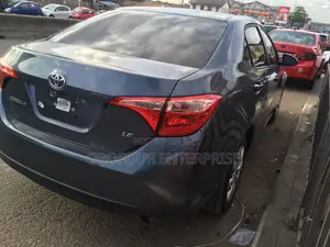 Toyota Corolla LE Eco (1.8L 4cyl 2A) 2019 Black
