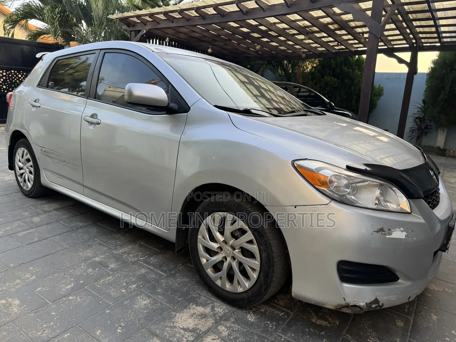 Toyota Matrix L Hatchback FWD (1.8L 4cyl 5M) 2012 Gray