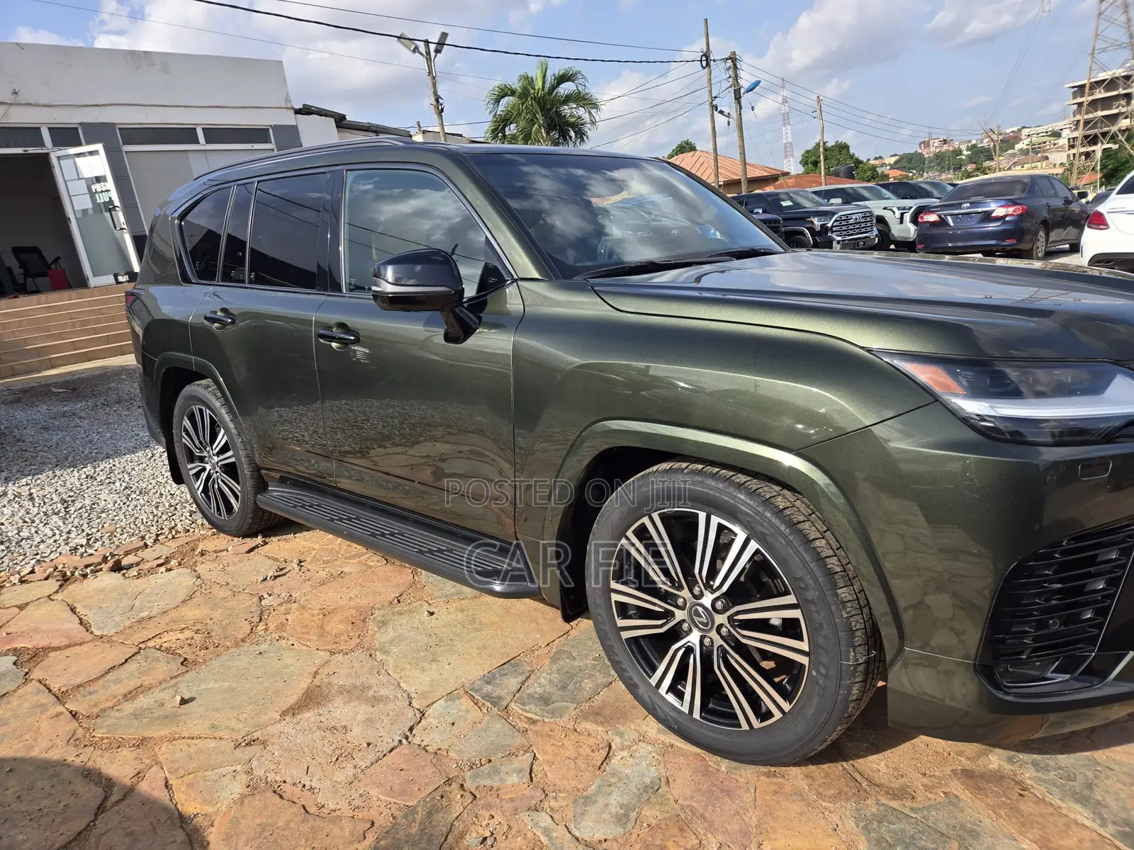 New Lexus LX 600 2025 Green