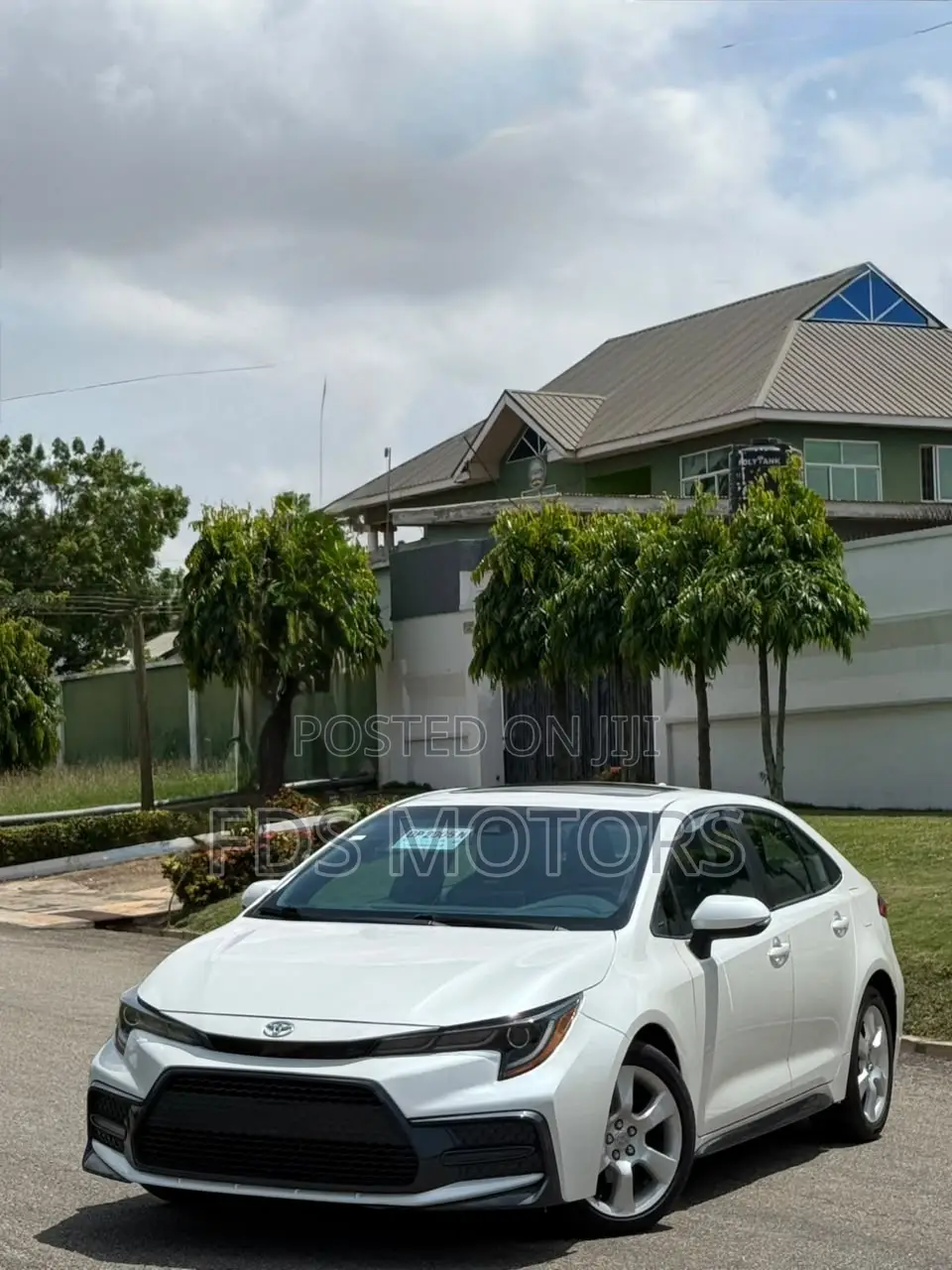 Toyota Corolla SE 2021 White