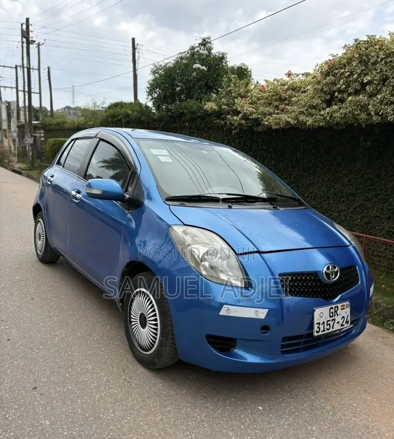 Toyota Vitz 2010 Blue