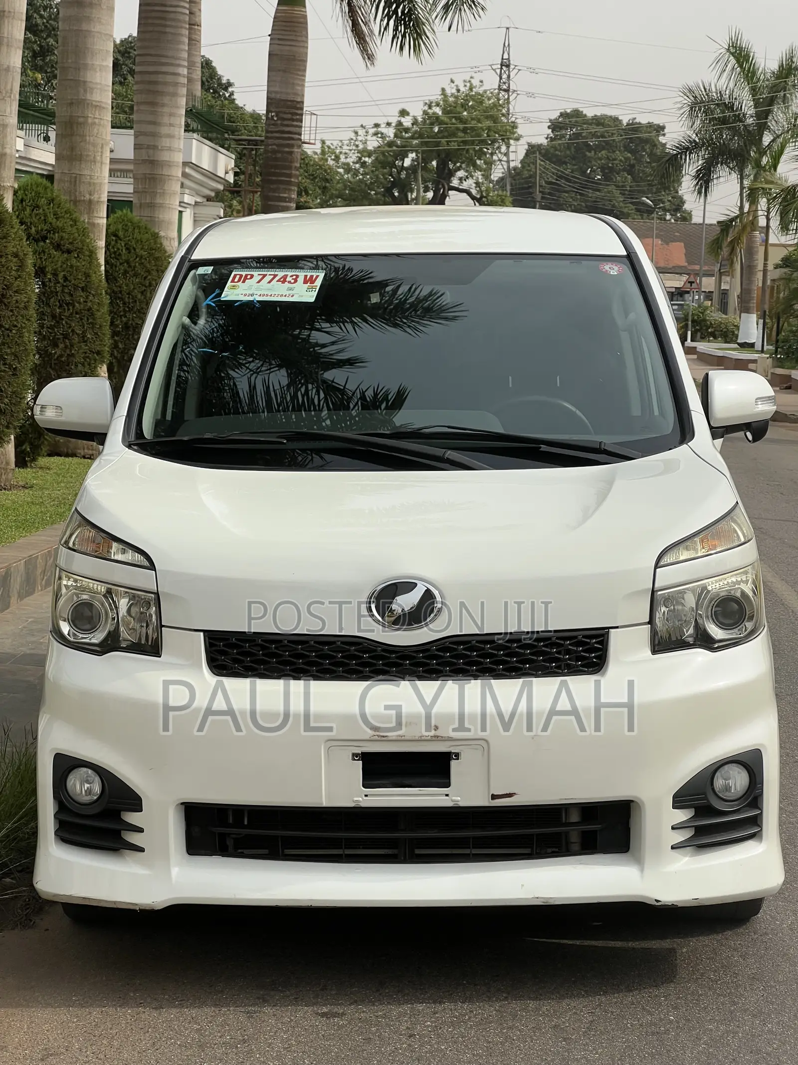 Toyota Voxy 2012 White