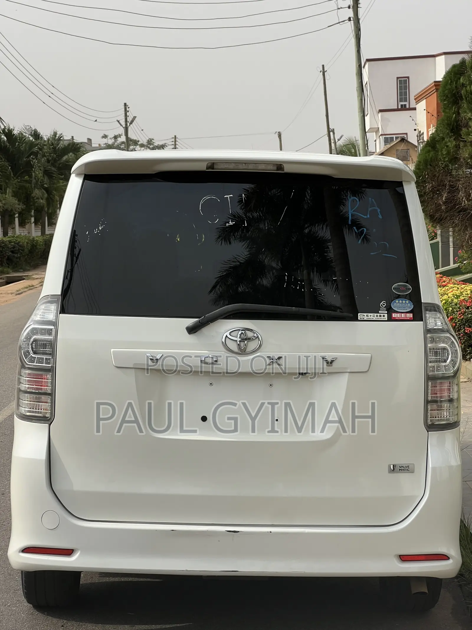 Toyota Voxy 2012 White