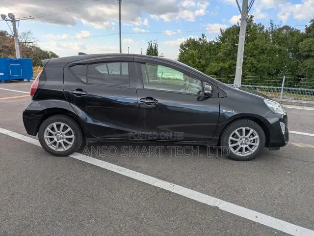 Toyota Aqua 2015 Black