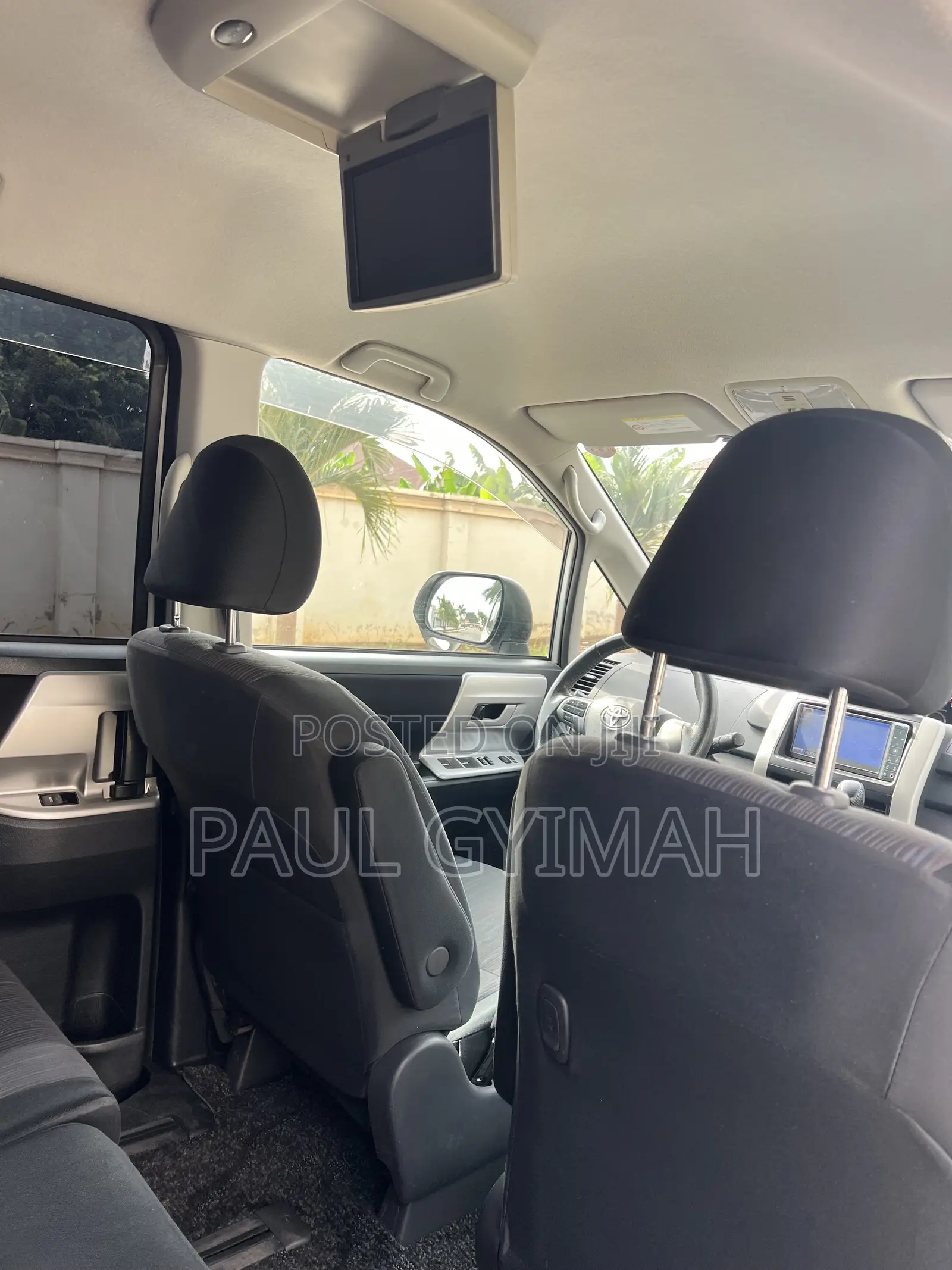 Toyota Voxy 2012 White