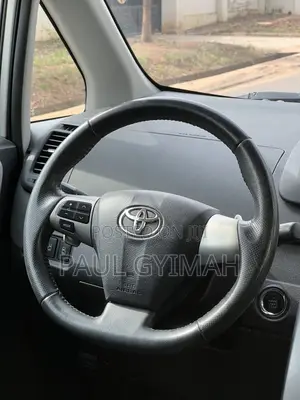 Toyota Voxy 2012 White
