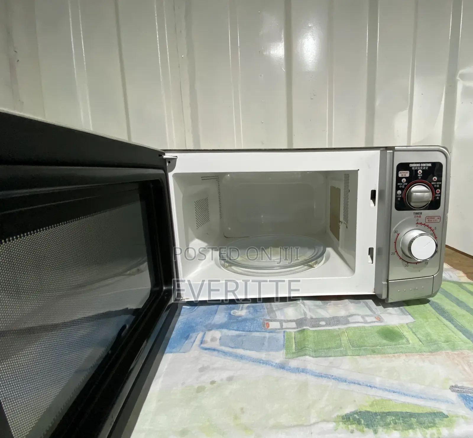 Sharp Microwave Oven – Very Neat (Accra)