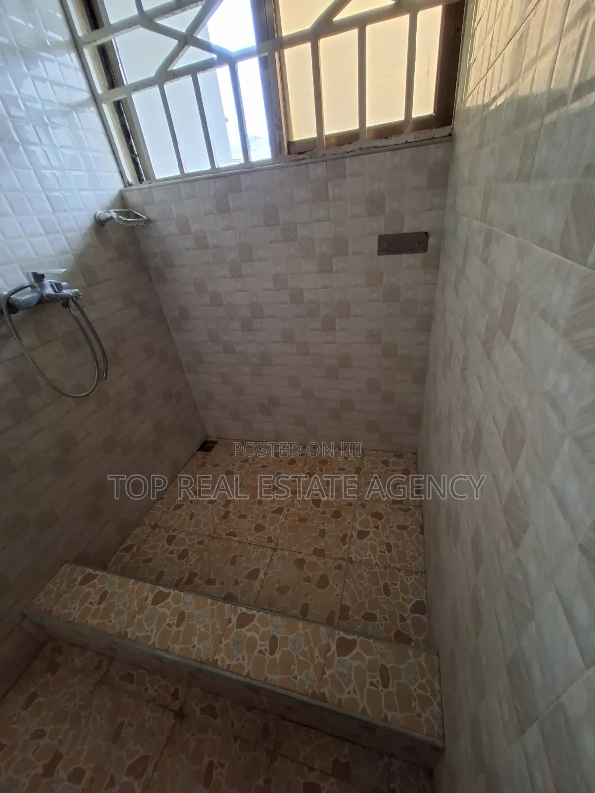 2bdrm Apartment in Oyarifa, Owusu Ansah for rent