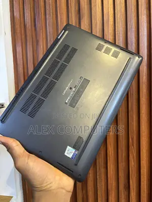 Laptop Dell Latitude 5300 8GB Intel Core i7 SSD 256GB