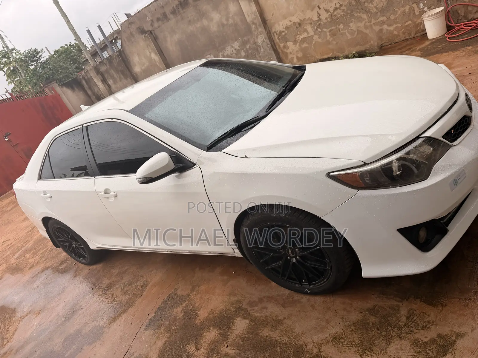 Toyota Camry LE 4dr Sedan (2.5L 4cyl 6A) 2014 White