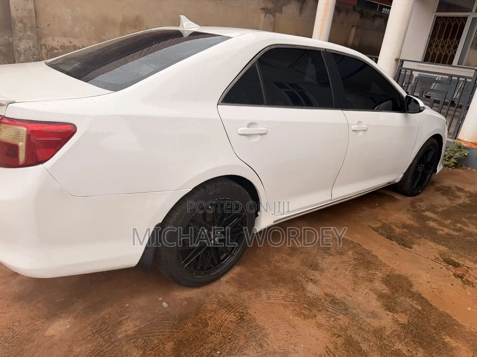Toyota Camry LE 4dr Sedan (2.5L 4cyl 6A) 2014 White