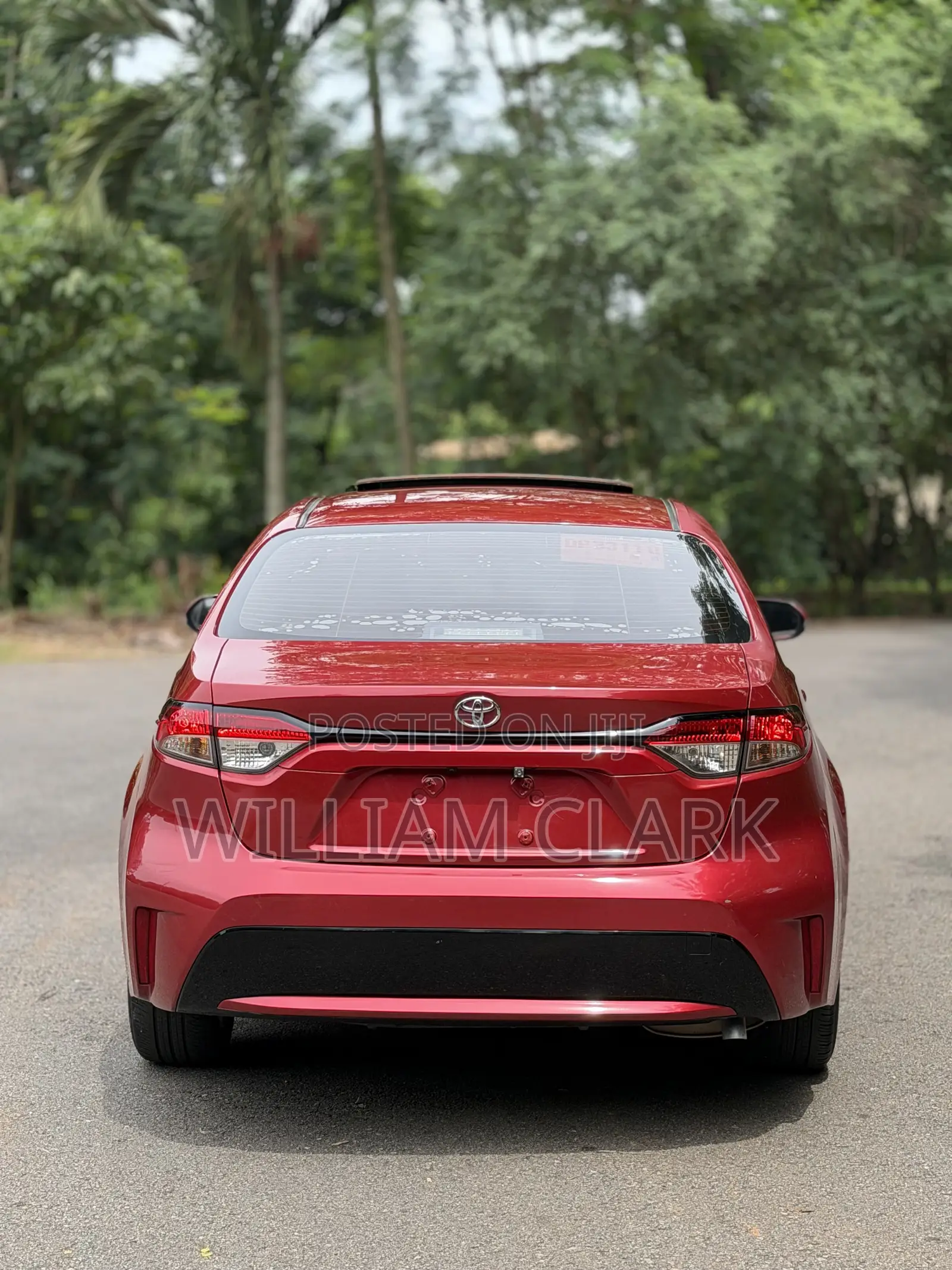Toyota Corolla XLE 2020 Red