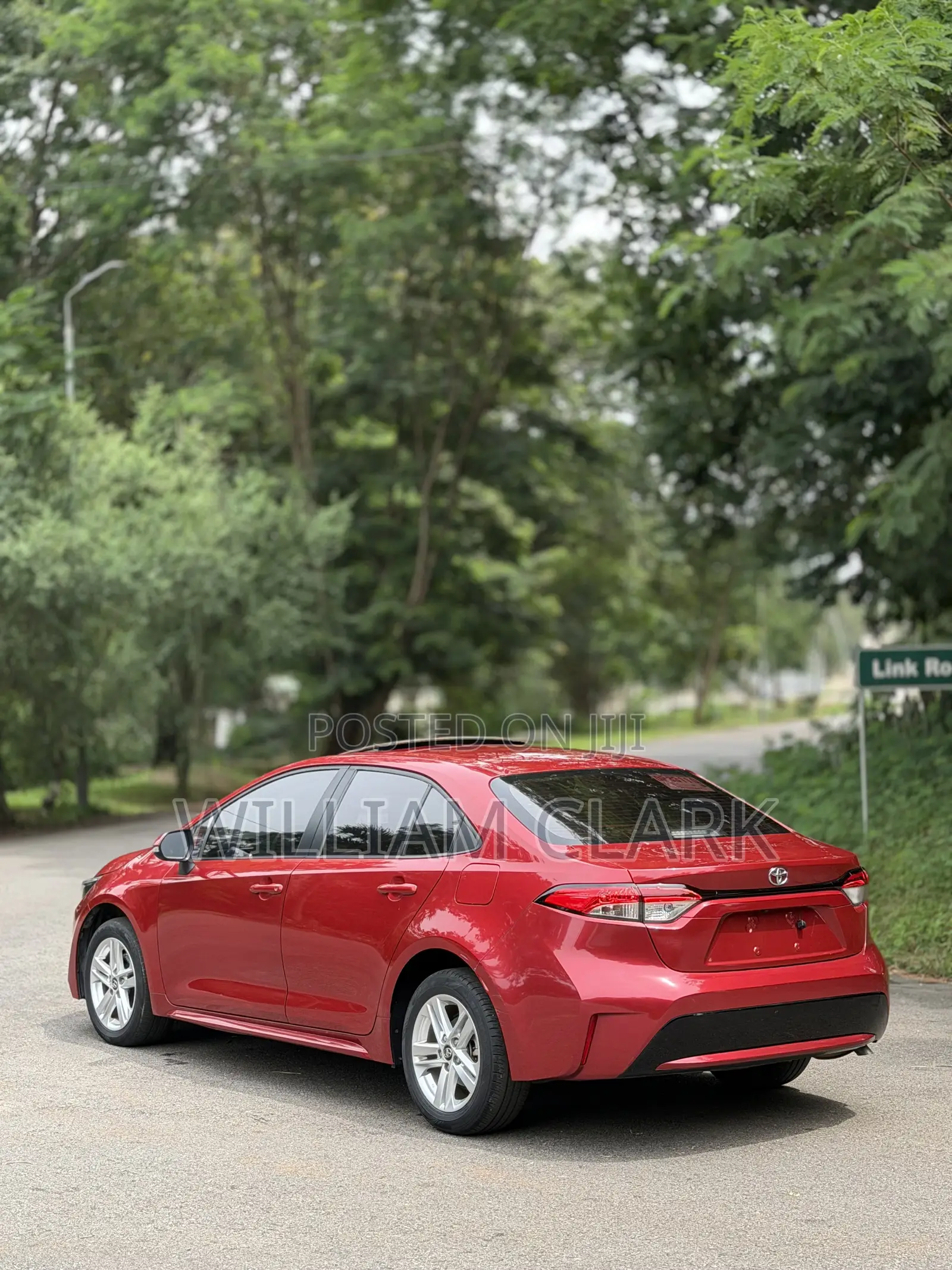 Toyota Corolla XLE 2020 Red