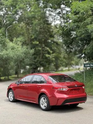 Toyota Corolla XLE 2020 Red