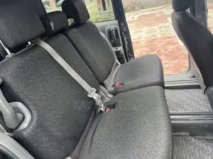 Toyota Sienta 1.5 AWD 2012 Burgundy