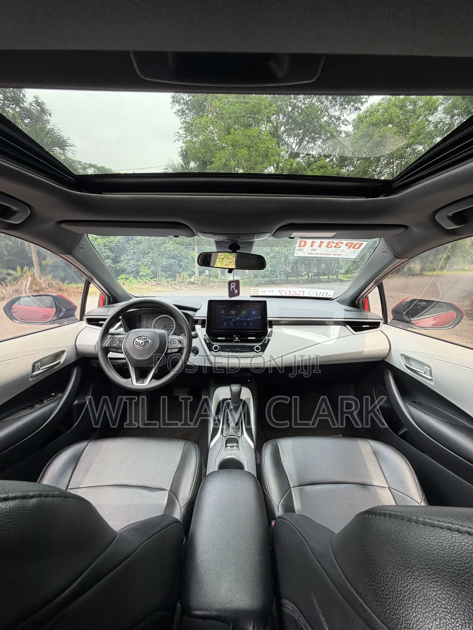 Toyota Corolla XLE 2020 Red