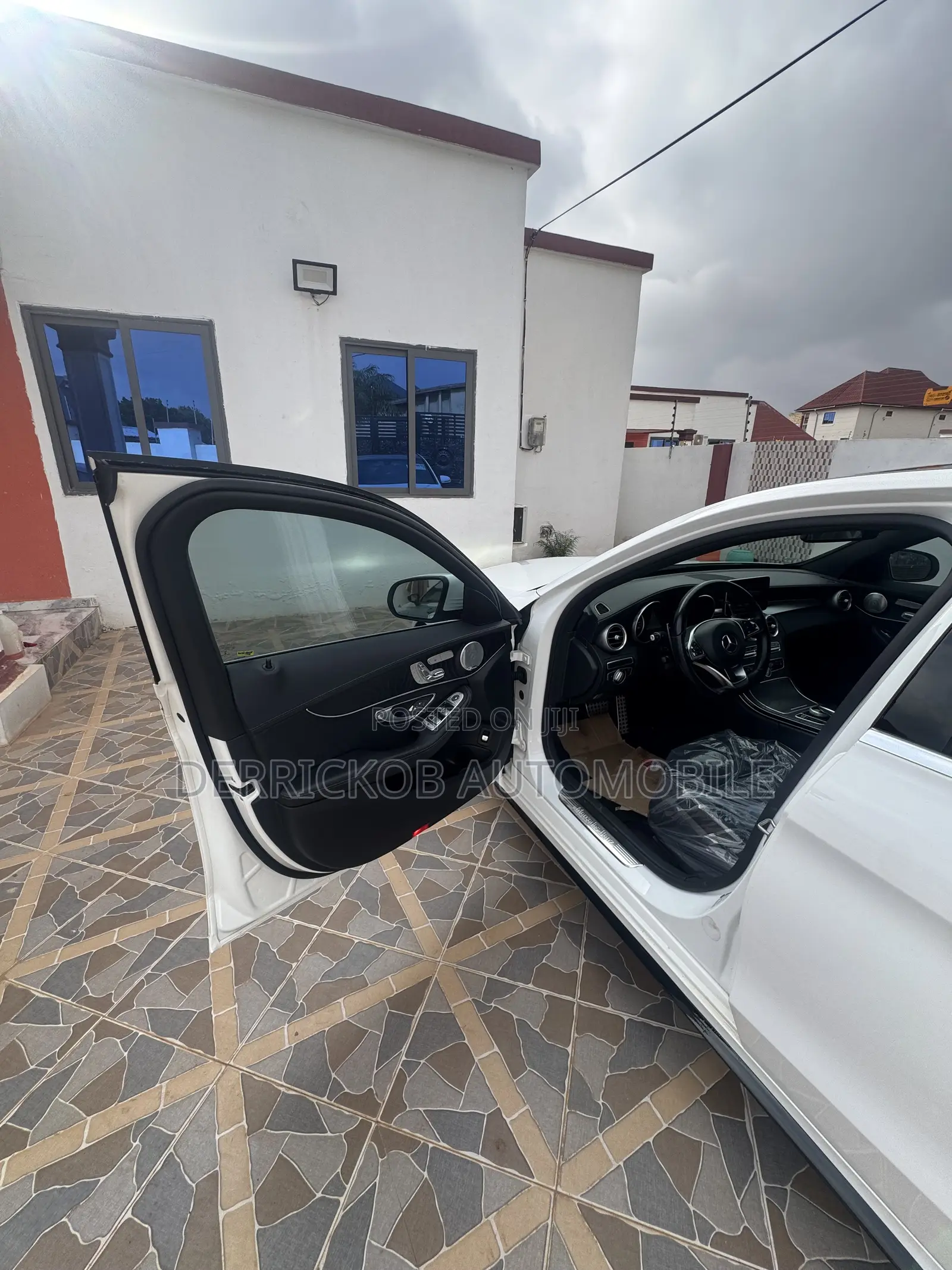 Mercedes-Benz C300 Sport Sedan RWD (2.0L 4cyl 7A) 2016 White