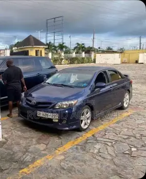Toyota Corolla S 4dr Sedan (1.8L 4cyl 4A) 2013 Blue