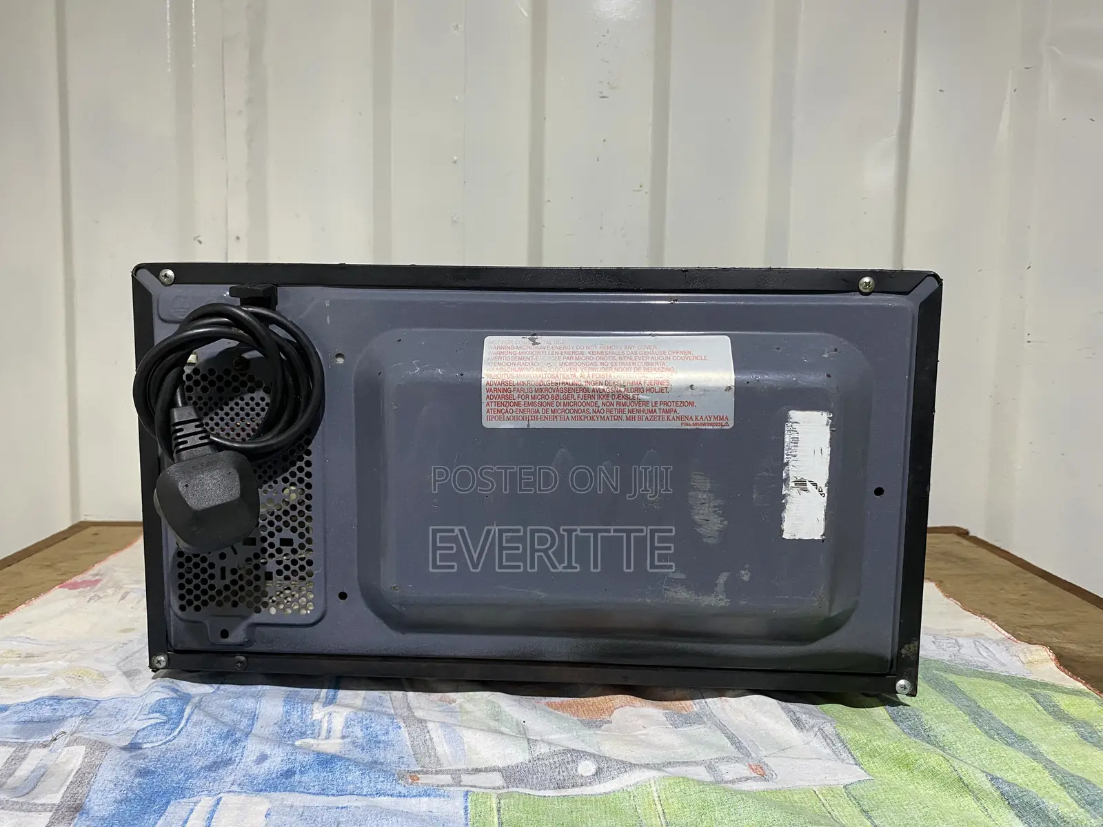 Neat Black 20l Microwave-Cool-