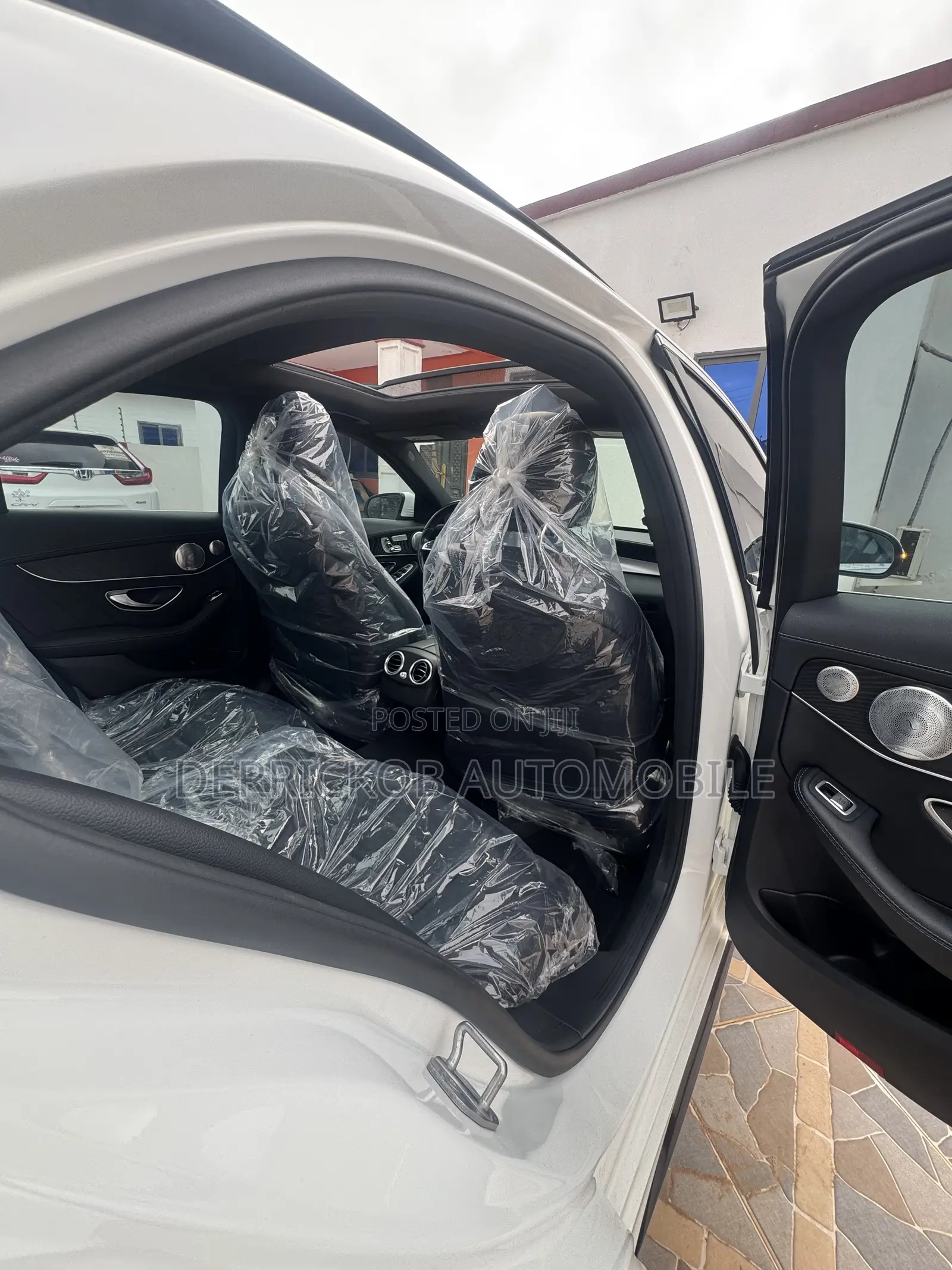 Mercedes-Benz C300 Sport Sedan RWD (2.0L 4cyl 7A) 2016 White