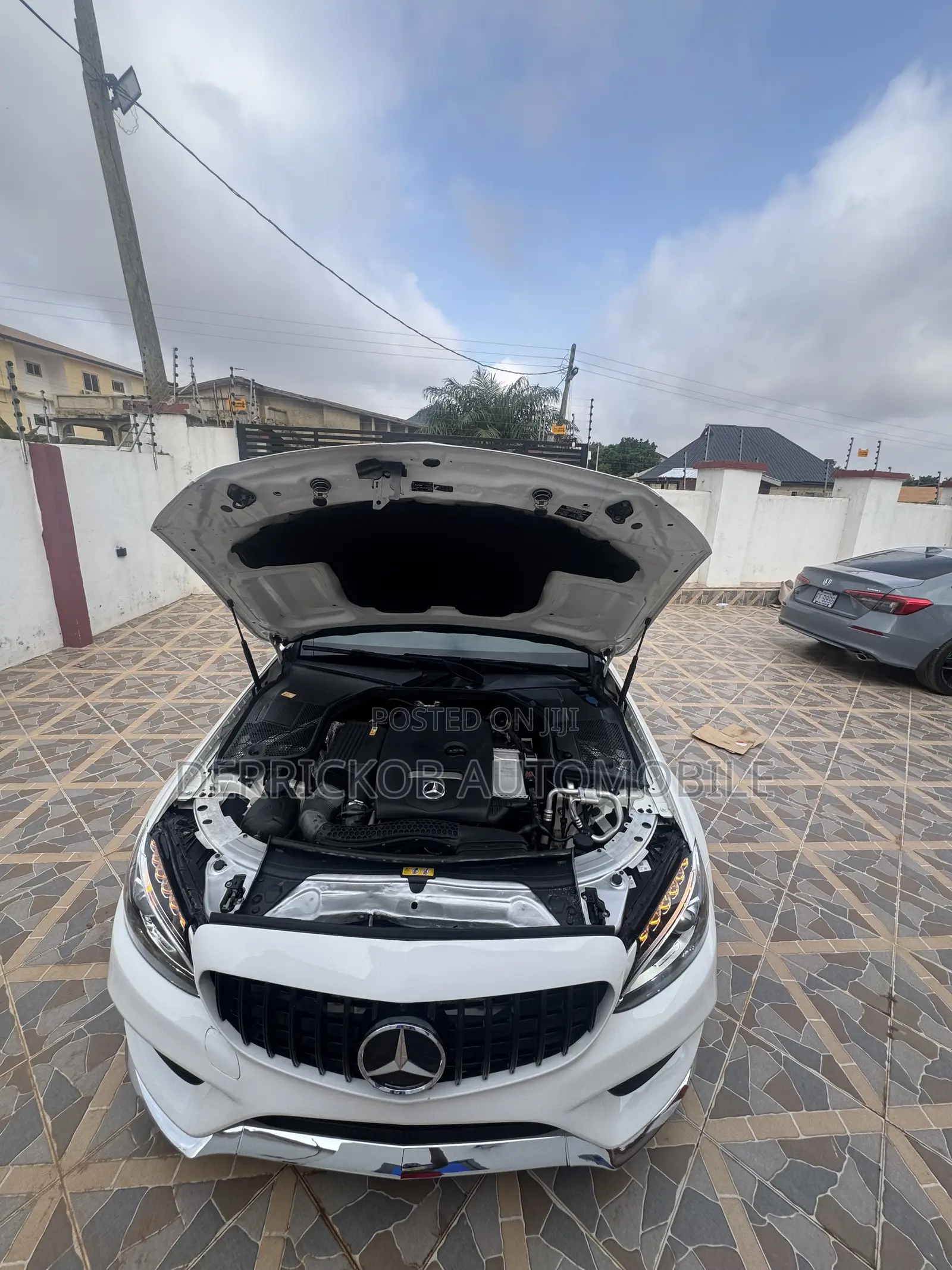 Mercedes-Benz C300 Sport Sedan RWD (2.0L 4cyl 7A) 2016 White