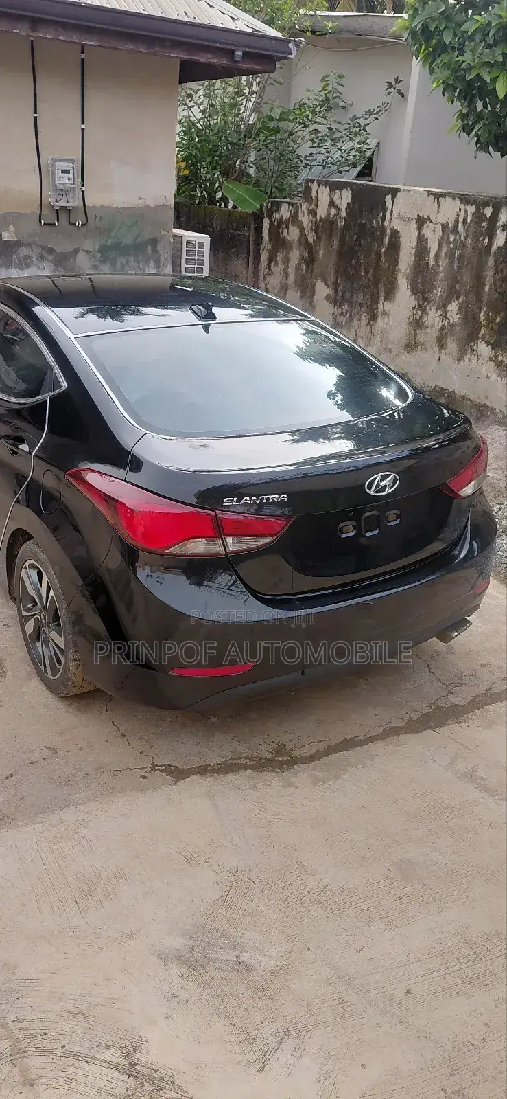 Hyundai Elantra SE Sedan FWD (1.8L 4cyl 6A) 2016 Black