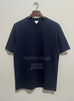 250 Gram Heavy Cotton Plain T Shirt in Black and White