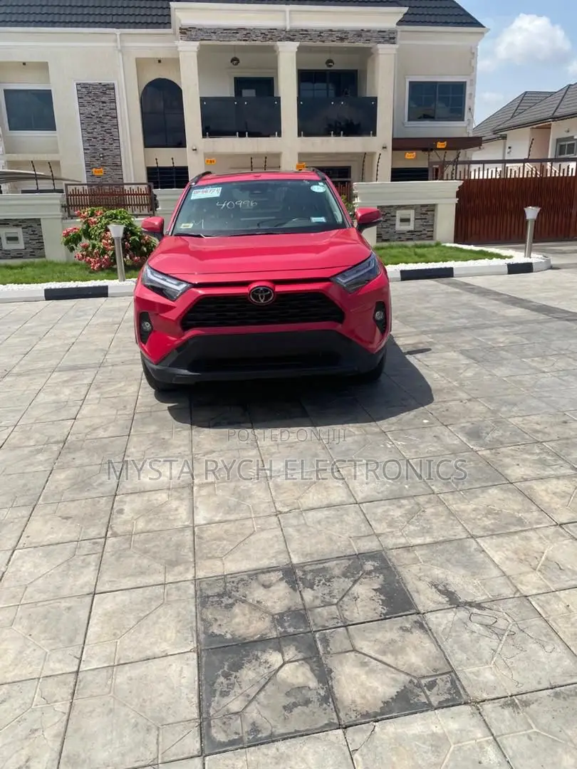 Toyota RAV4 XLE Premium AWD 2023 Red