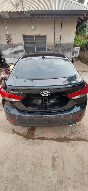 Hyundai Elantra 2016 Black