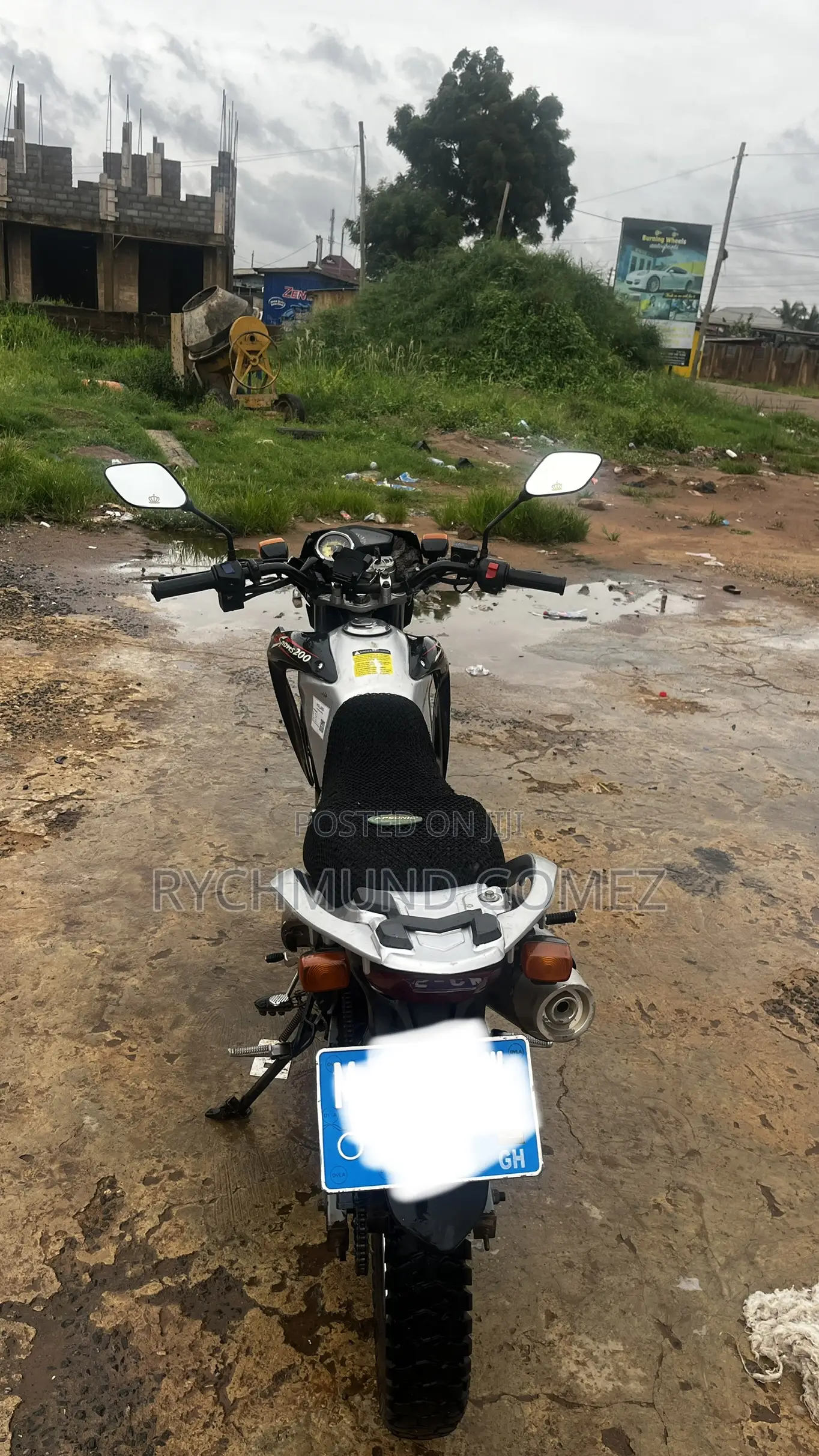 Royal Motorcycle 2025 Black
