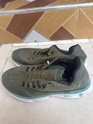 Stylish Sneakers Men or Women