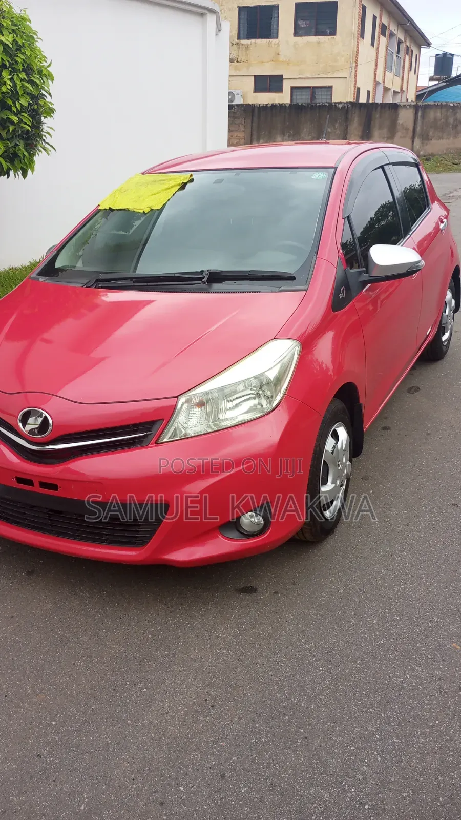 Toyota Vitz 2013 Red