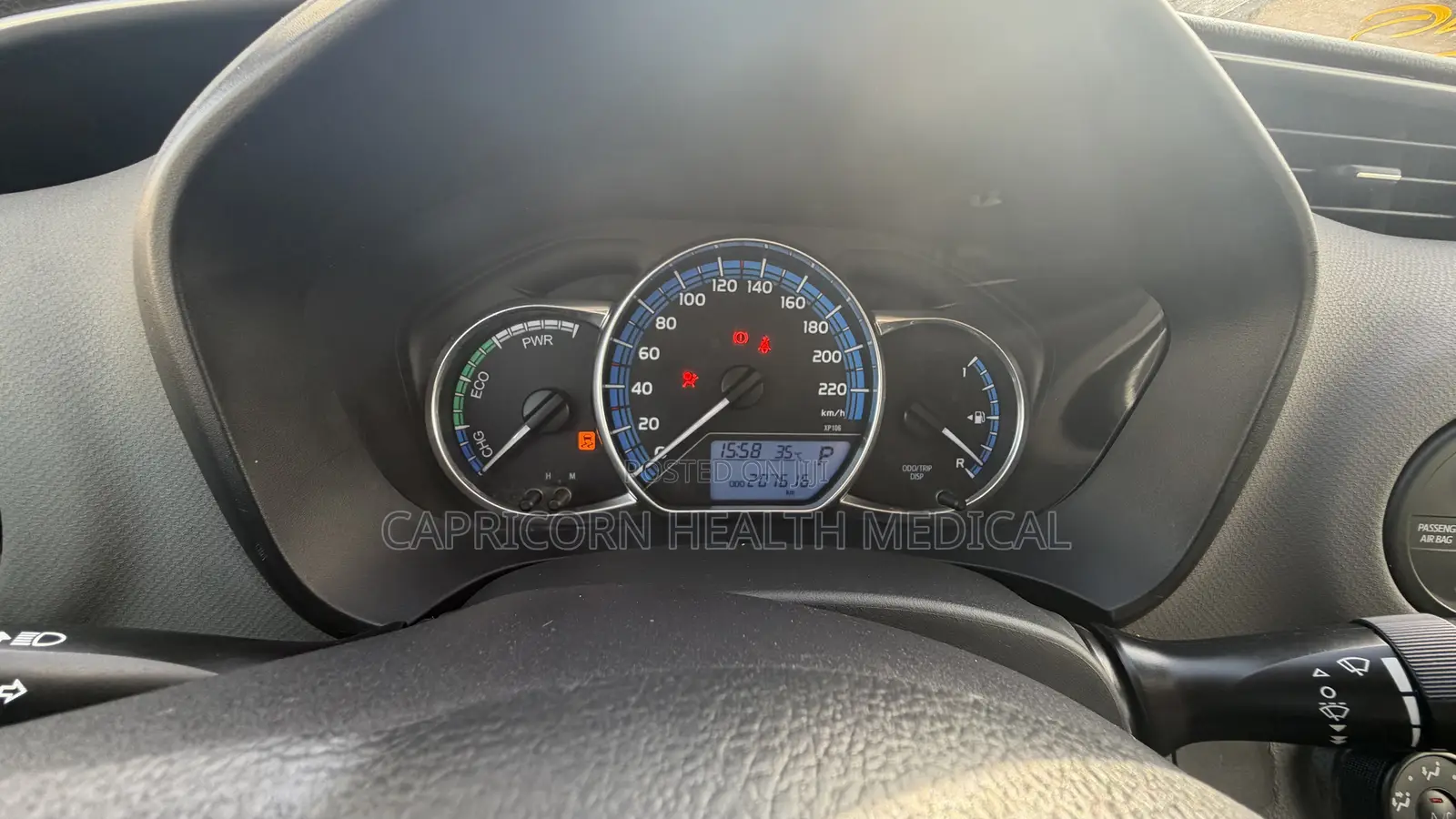 Toyota Vitz 1.0 FWD 5dr 2016 Silver