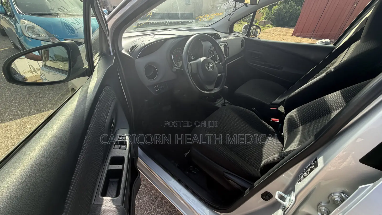 Toyota Vitz 1.0 FWD 5dr 2016 Silver