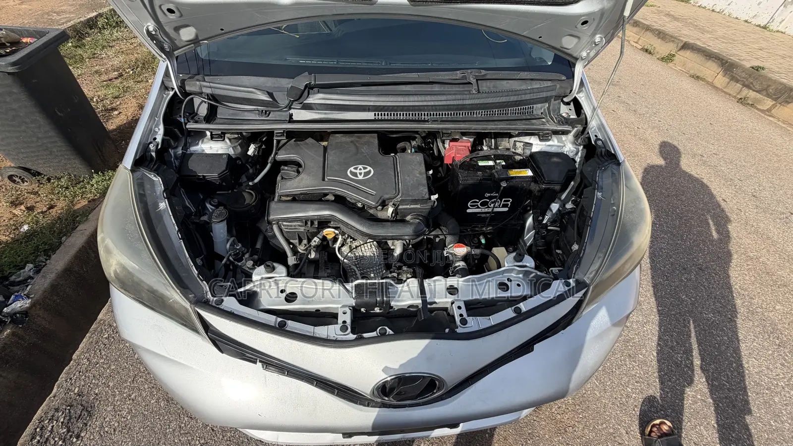 Toyota Vitz 1.0 FWD 5dr 2016 Silver