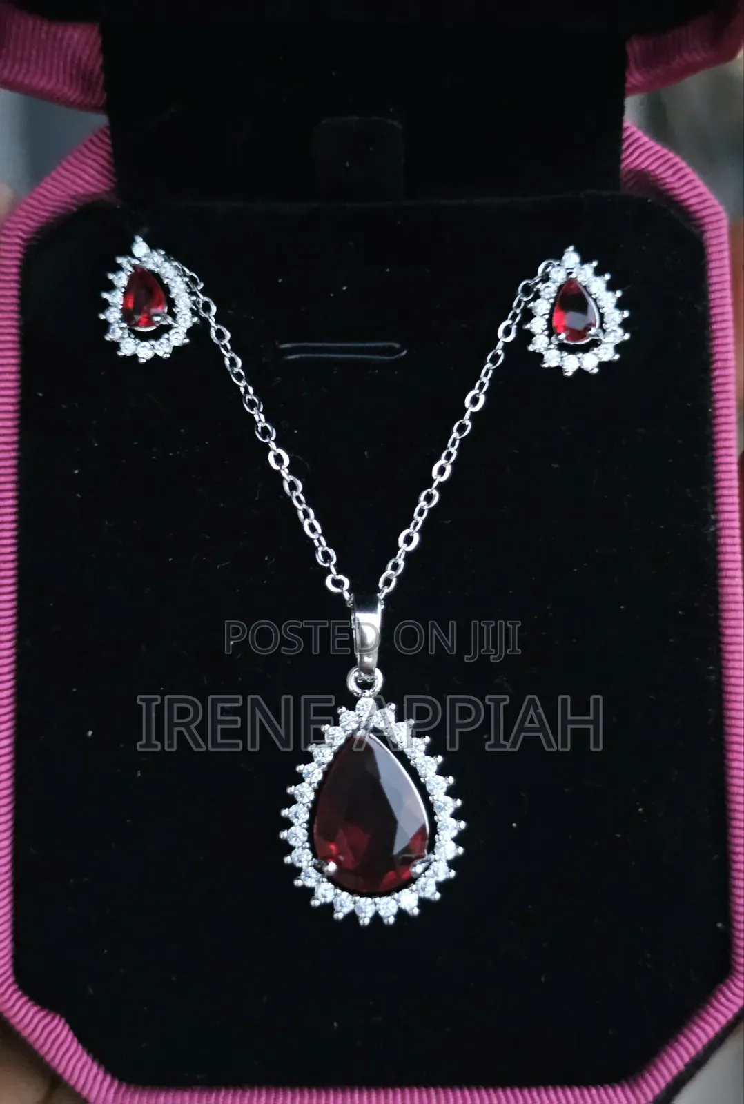 Pretty Jewellery Set for Her