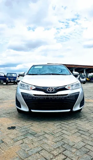 Toyota Vios 2022 Silver