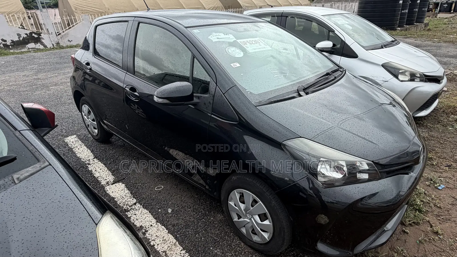 Toyota Vitz 1.0 FWD 5dr 2016 Black