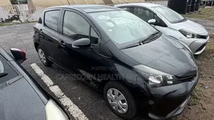 Toyota Vitz 1.0 FWD 5dr 2016 Black
