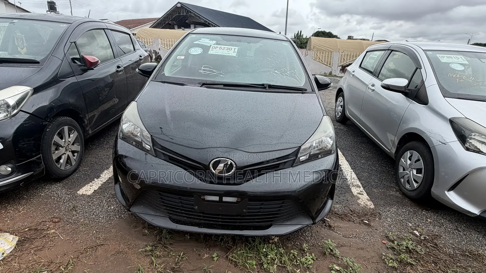 Toyota Vitz 1.0 FWD 5dr 2016 Black