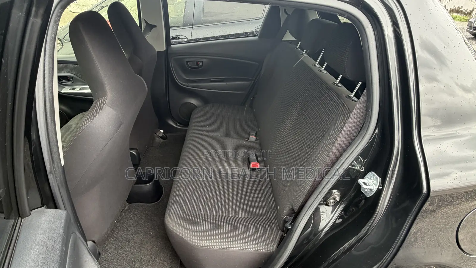 Toyota Vitz 1.0 FWD 5dr 2016 Black