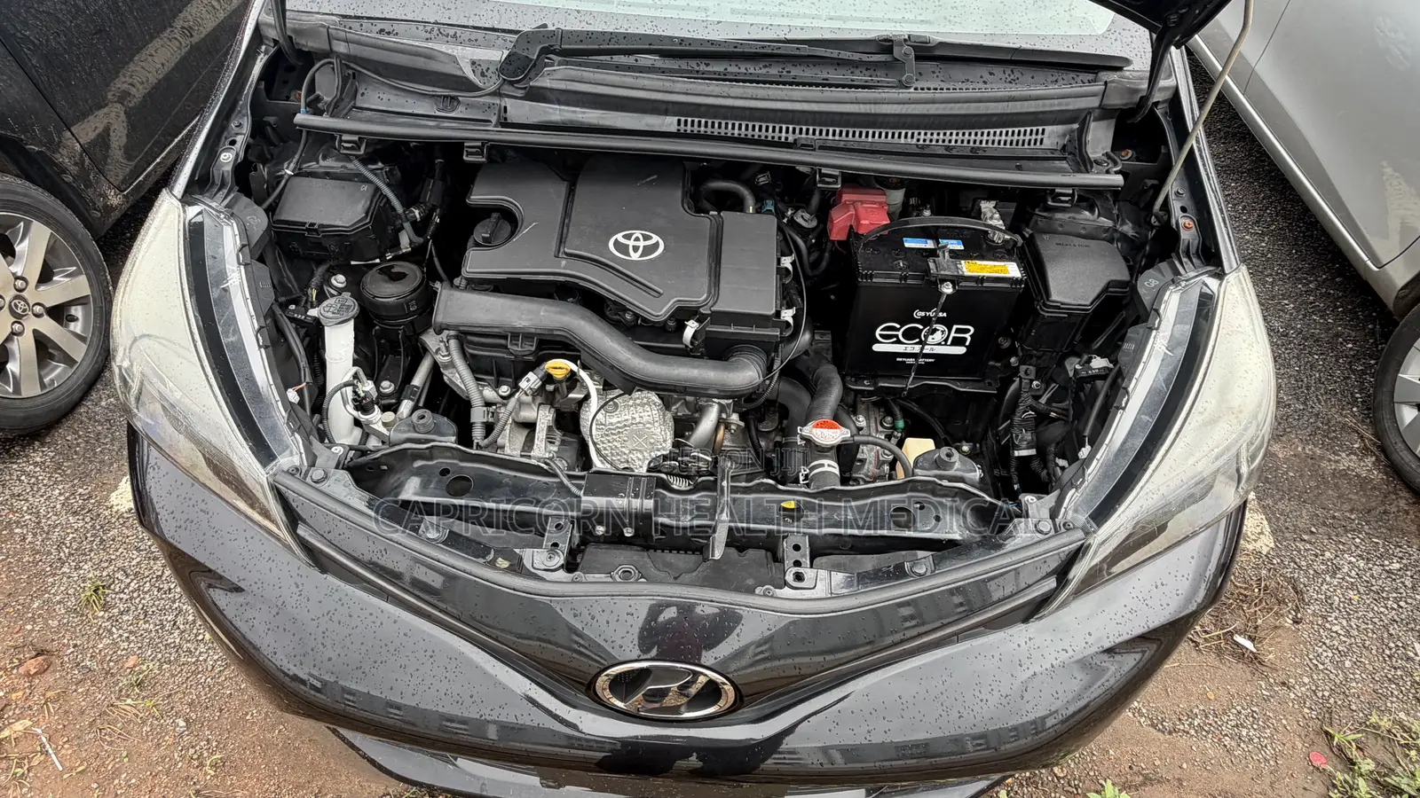 Toyota Vitz 1.0 FWD 5dr 2016 Black