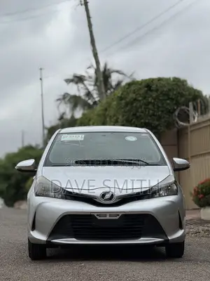 Toyota Vitz 1.3 AWD 5dr 2016 Silver