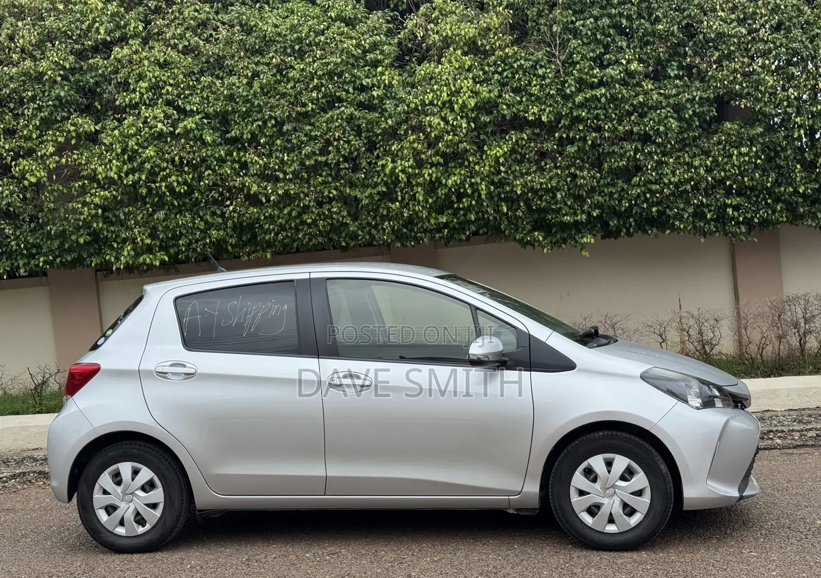 Toyota Vitz 1.3 AWD 5dr 2016 Silver